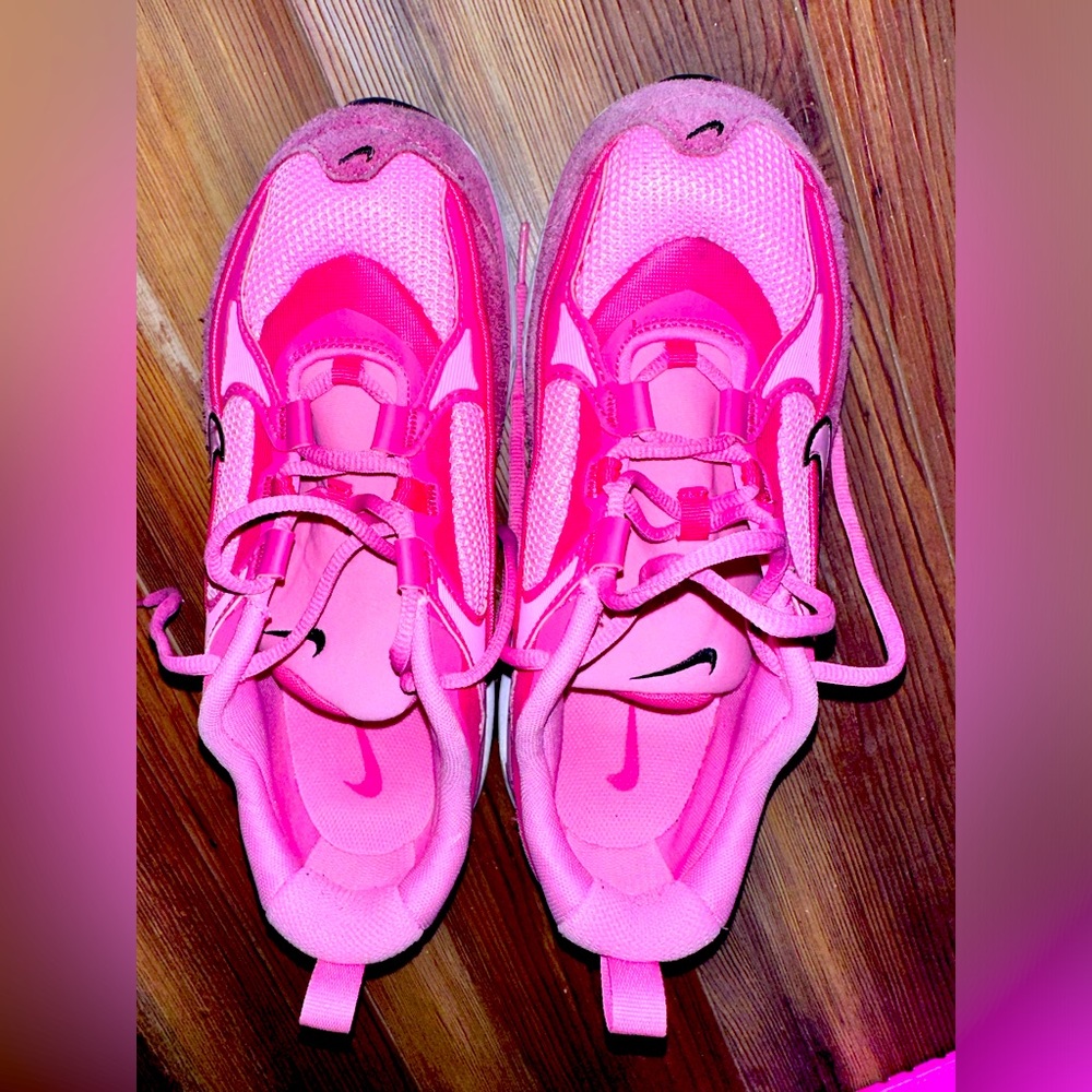 Nike Air Max Bliss Hot Pink size 8